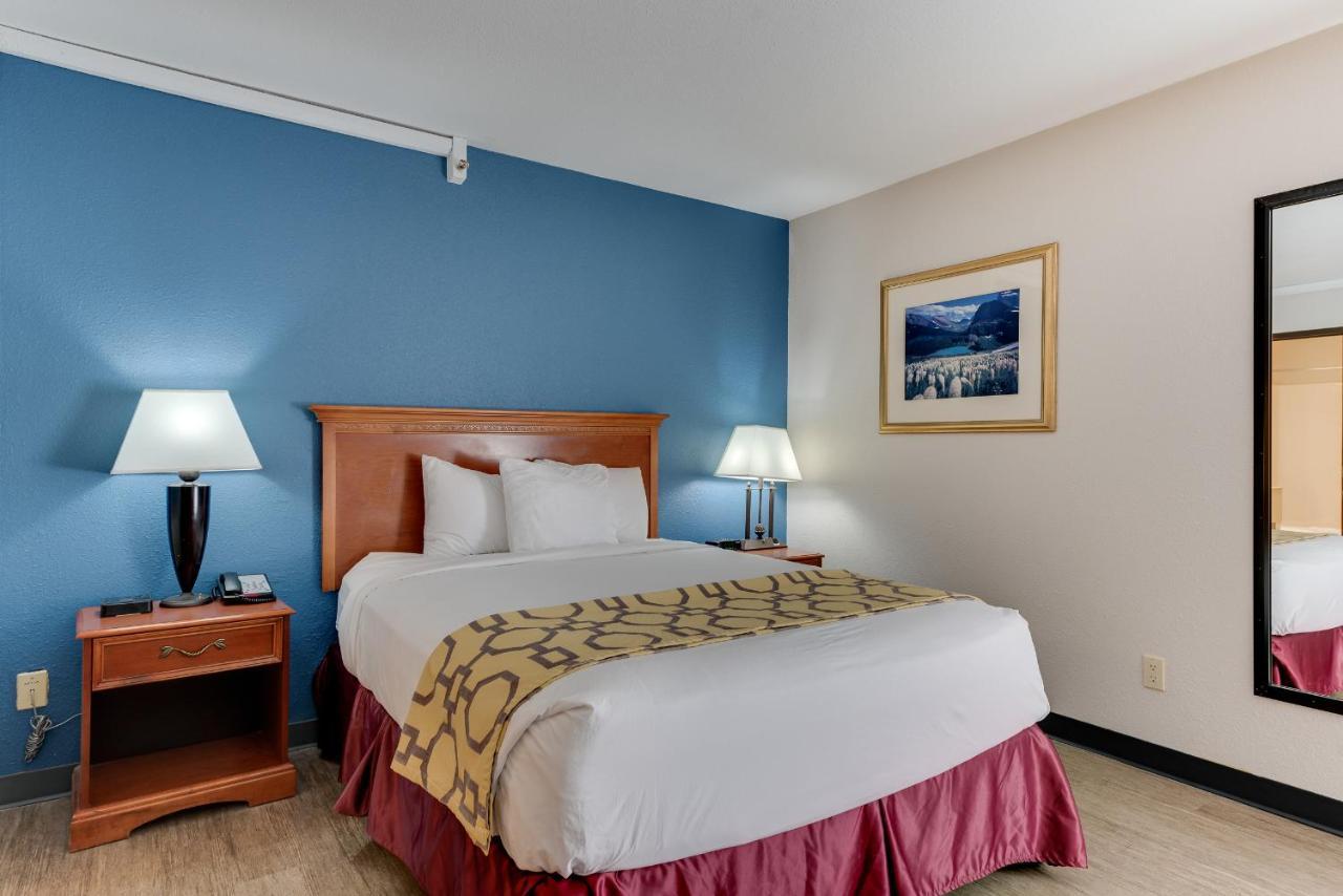Baymont By Wyndham Salida Hotel Bagian luar foto