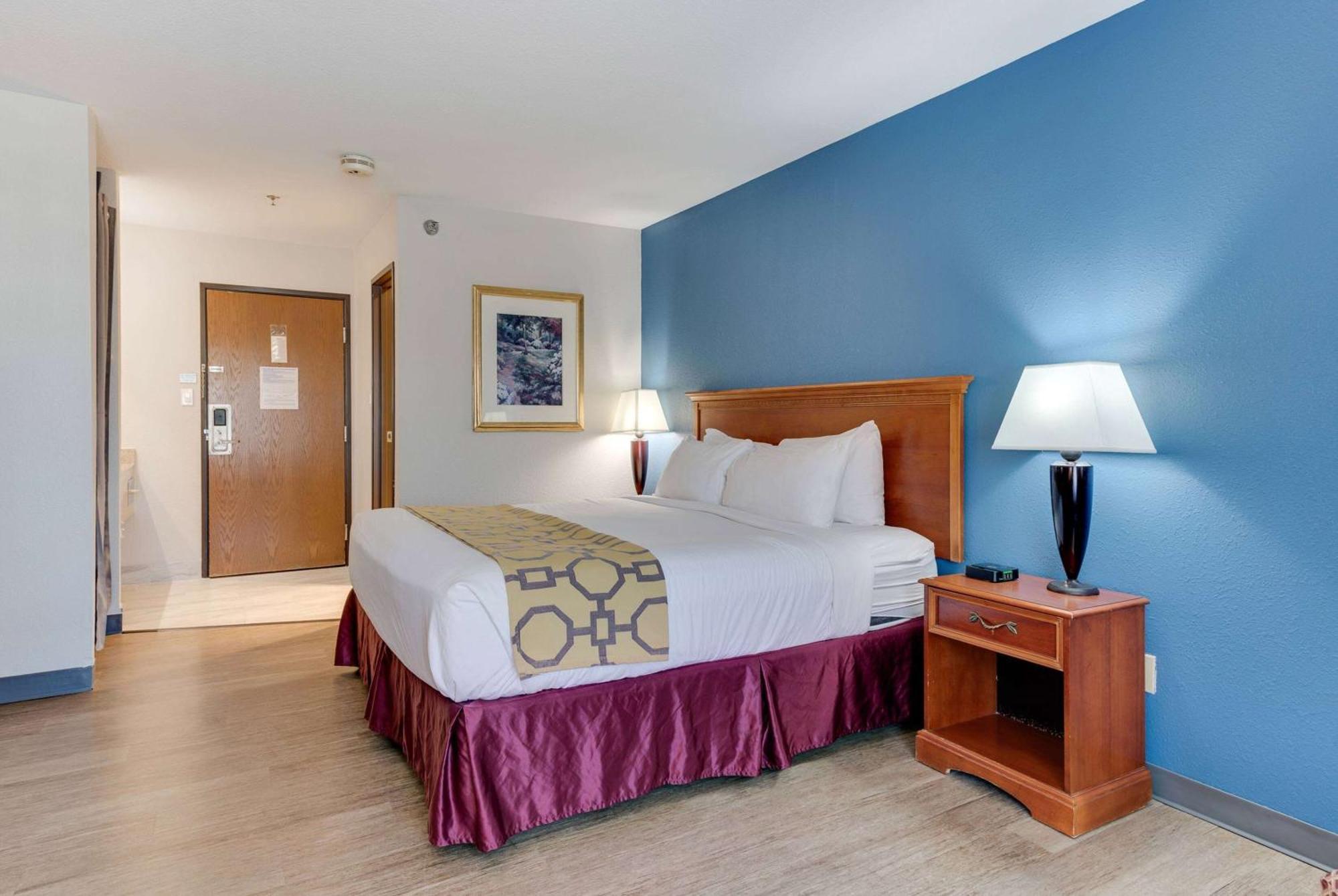 Baymont By Wyndham Salida Hotel Bagian luar foto