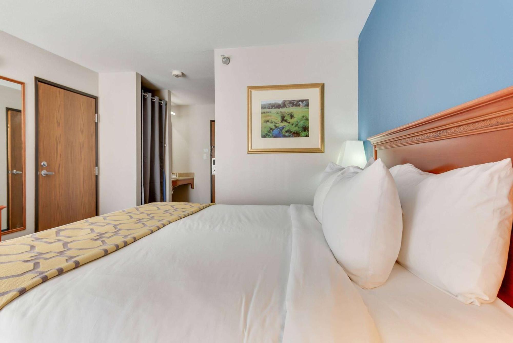 Baymont By Wyndham Salida Hotel Bagian luar foto