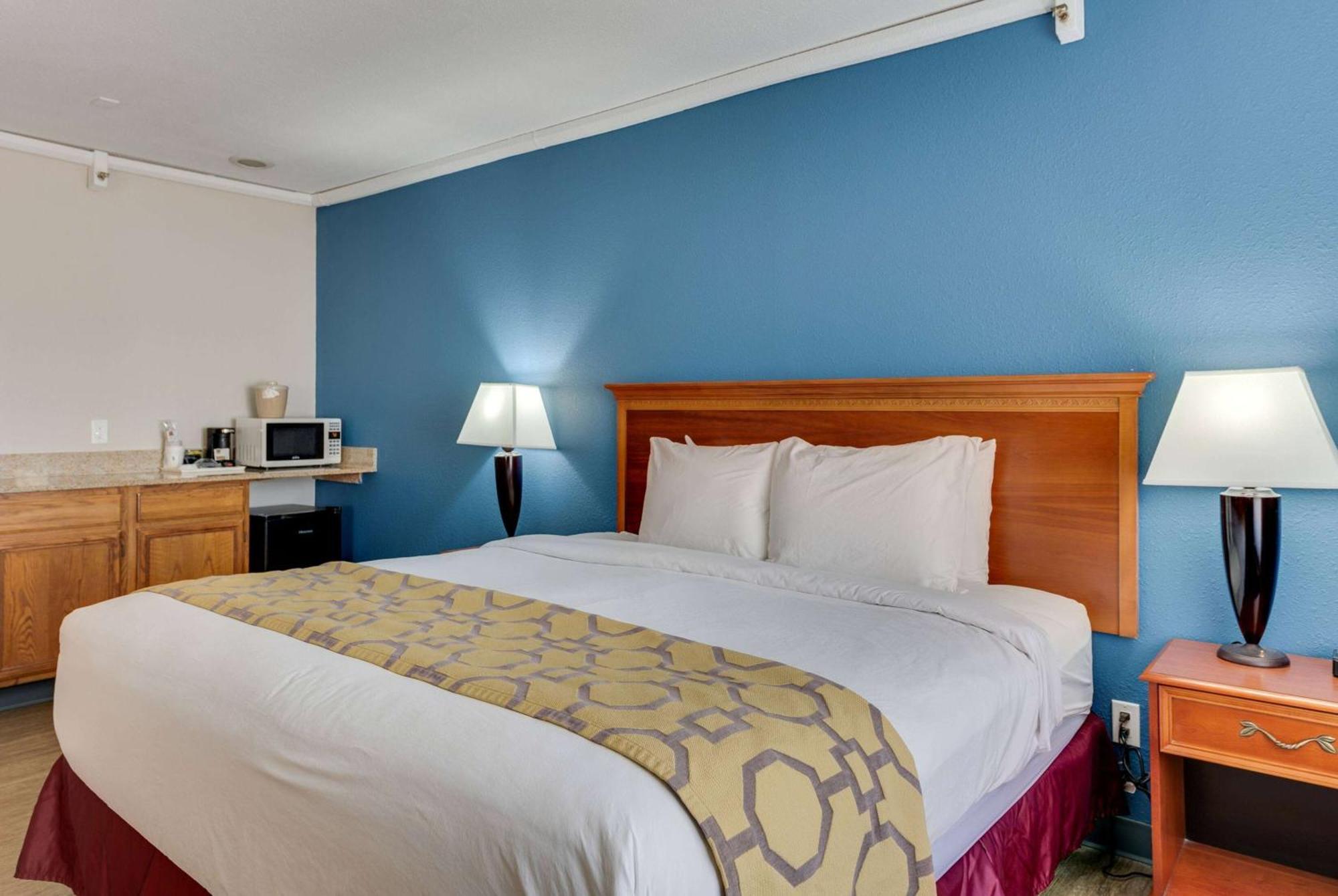 Baymont By Wyndham Salida Hotel Bagian luar foto