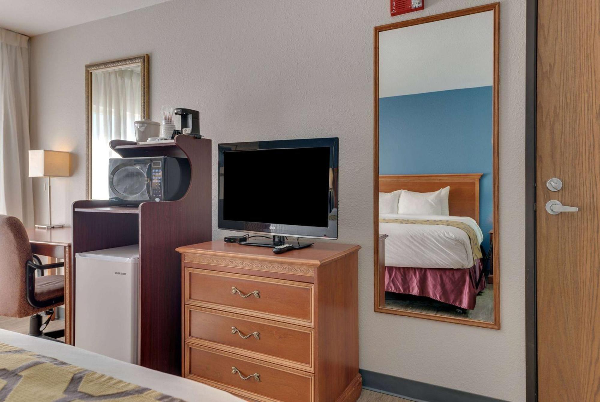 Baymont By Wyndham Salida Hotel Bagian luar foto