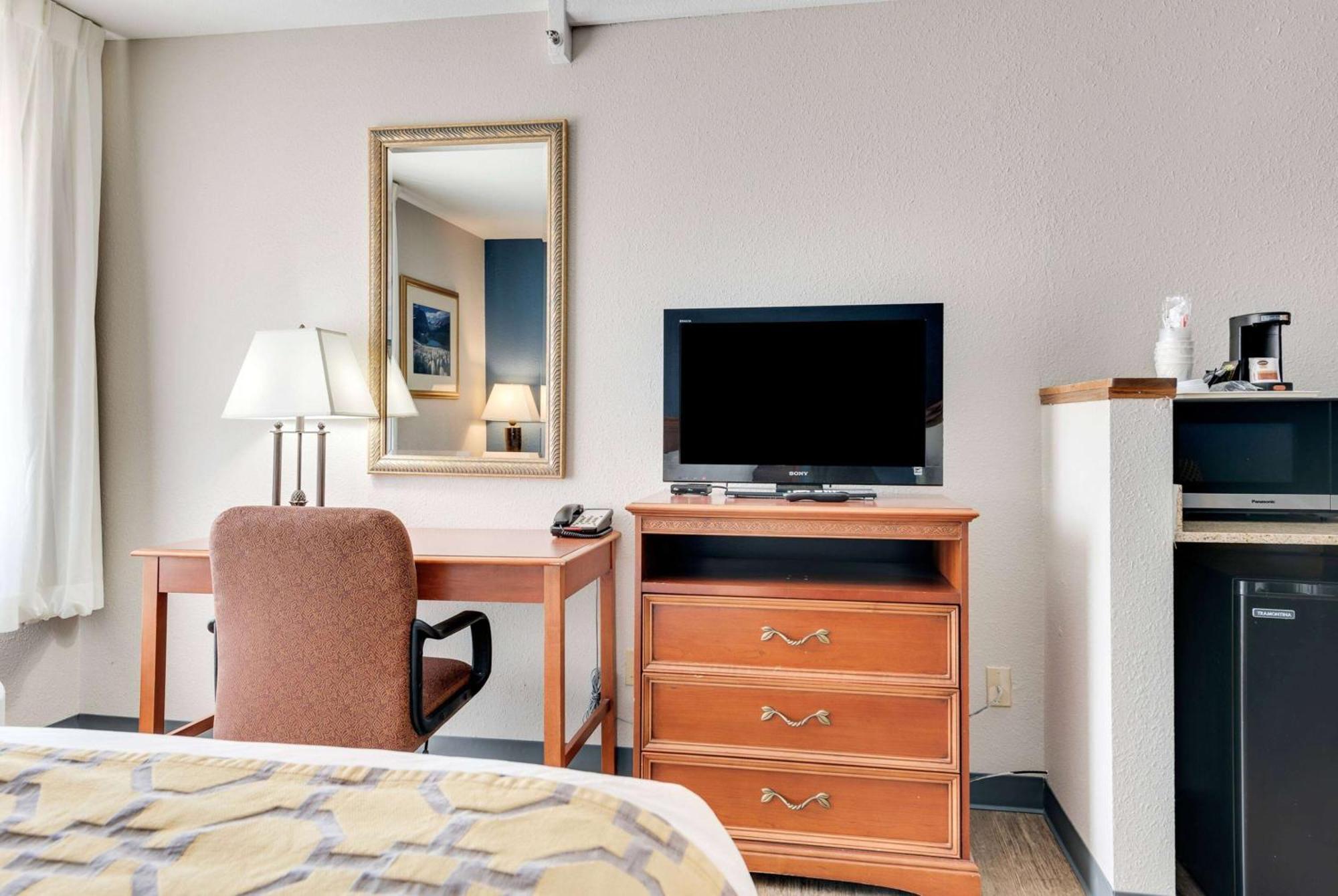 Baymont By Wyndham Salida Hotel Bagian luar foto
