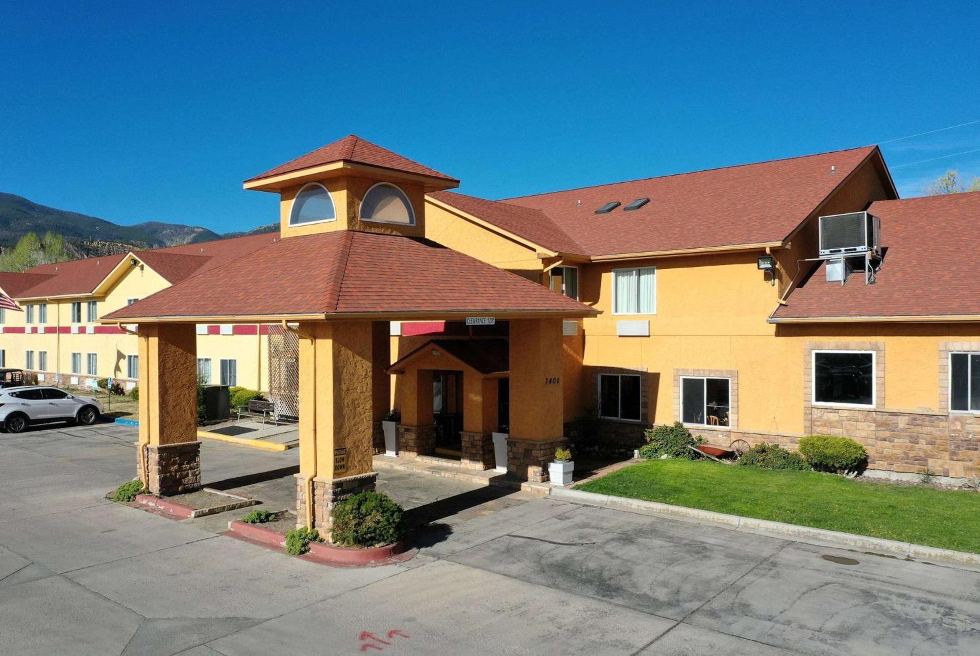 Baymont By Wyndham Salida Hotel Bagian luar foto